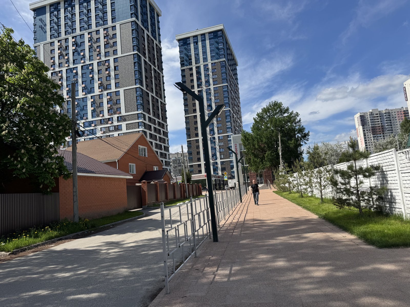 Новые жилые комплексы вдоль Московского шоссе — Рязань